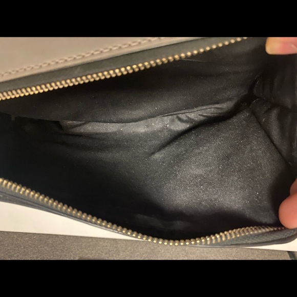 Marc by Marc Jacobs grey leather crossbody purse handbag - Picture 8 of 9